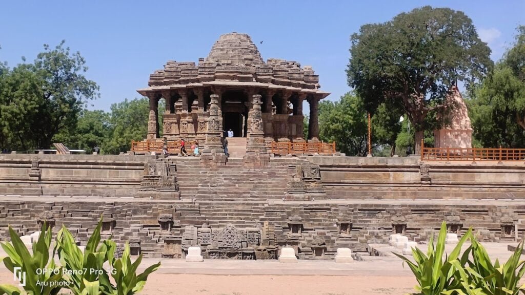FULL MANDIR